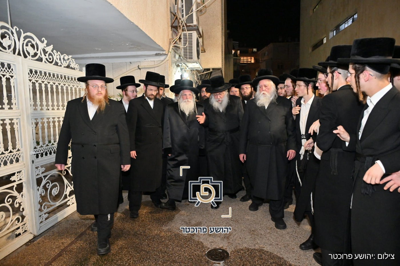 פגישת האחים האדמו"רים מנדבורנה