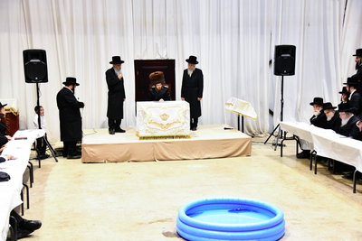 האדמו"ר מסאדיגורה באמירת תשליך