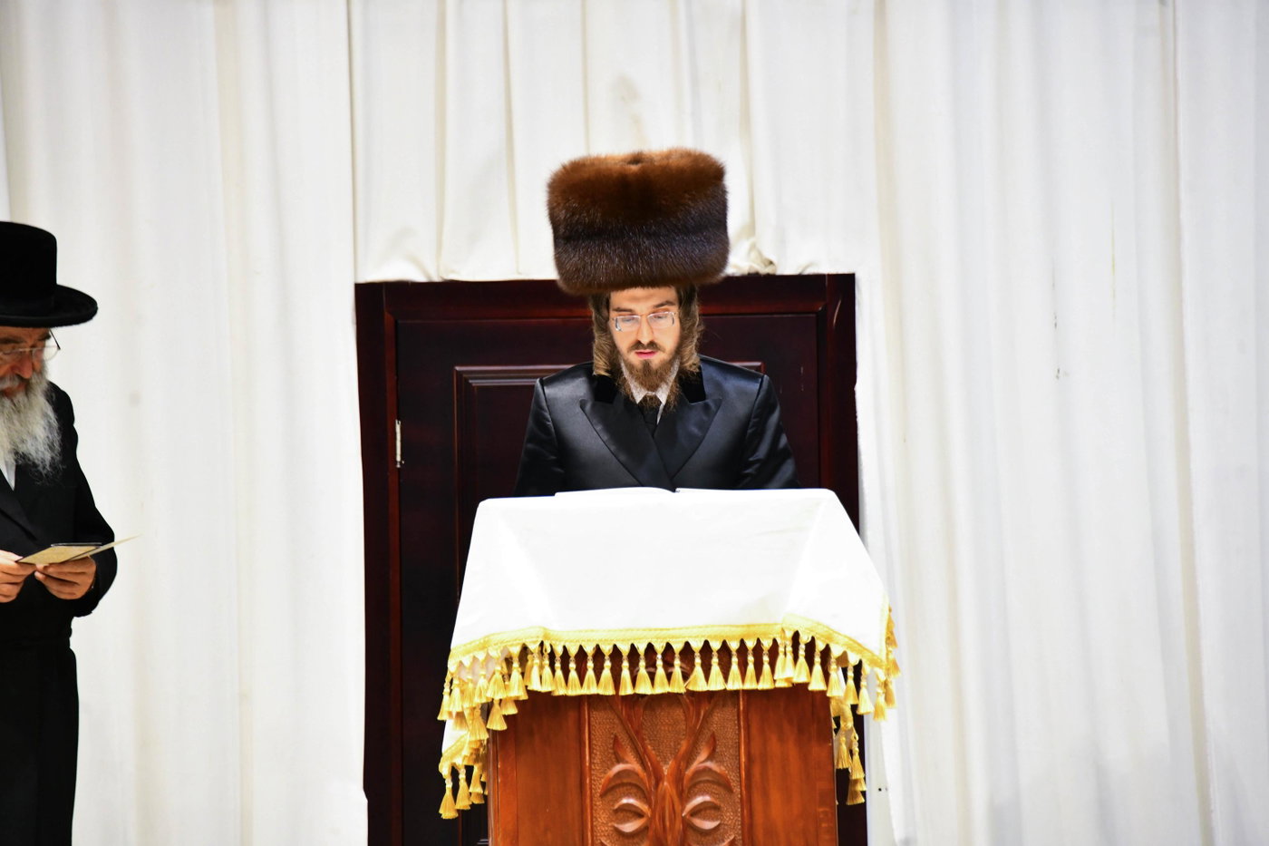 האדמו"ר מסאדיגורה באמירת תשליך