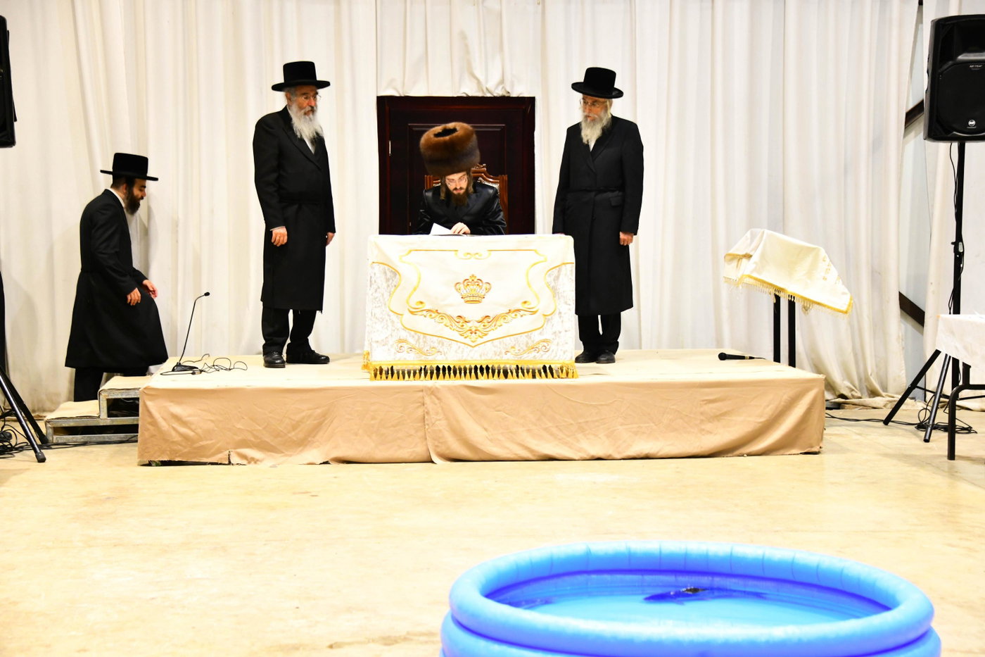 האדמו"ר מסאדיגורה באמירת תשליך