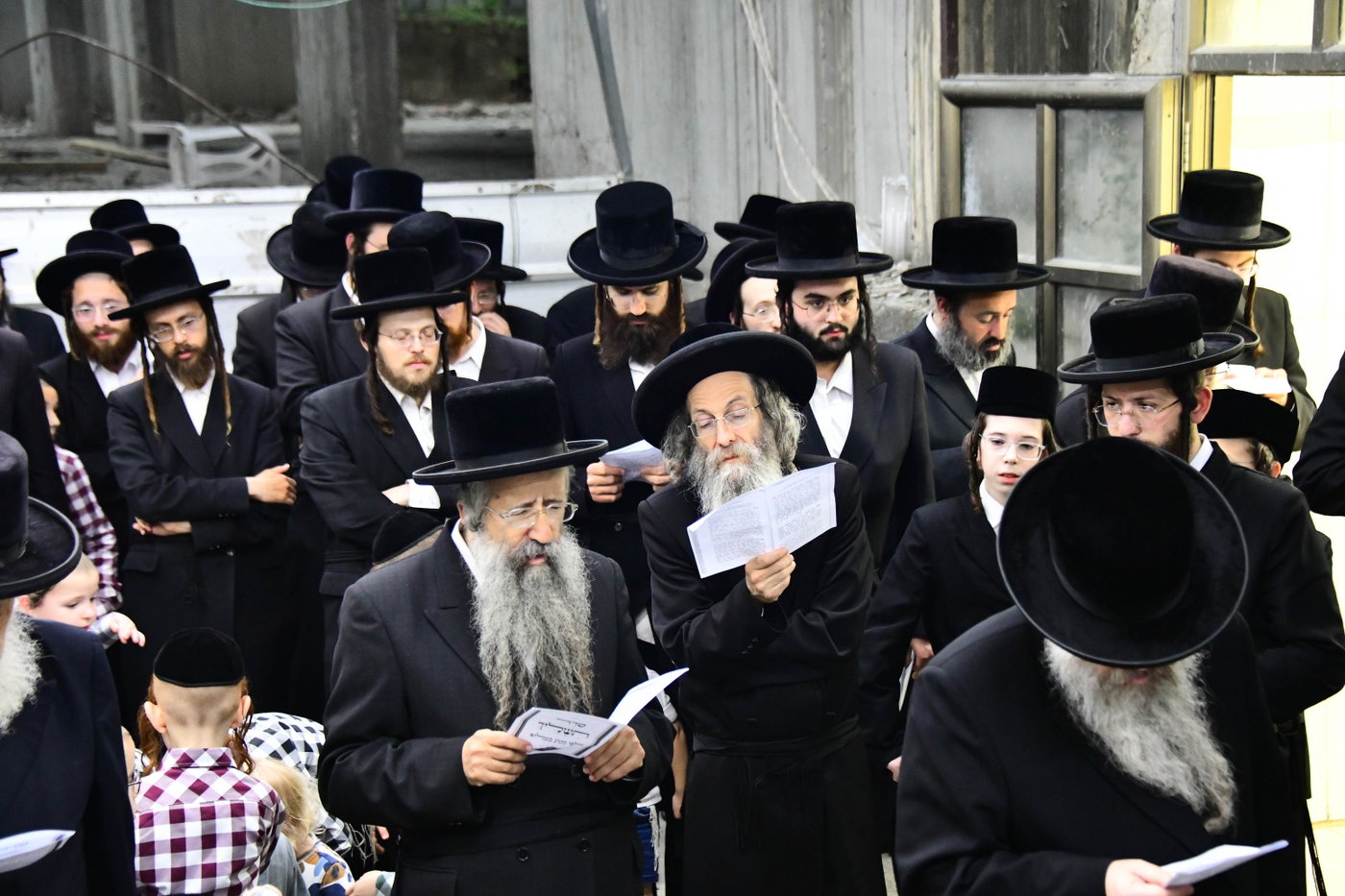 הגה"צ רבי אלימלך בידרמן באמירת תשליך