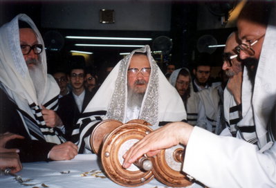 ערב יום הקדוש; הניגון העתיק המיוחס ל'בת עין' בקולו של החזן המיתולוגי מסלונים