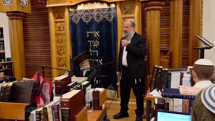 מהתיעודים האחרונים - הגר"מ אויערבאך זצ"ל בביקור בישיבת 'לב אליהו' לפני שבועיים