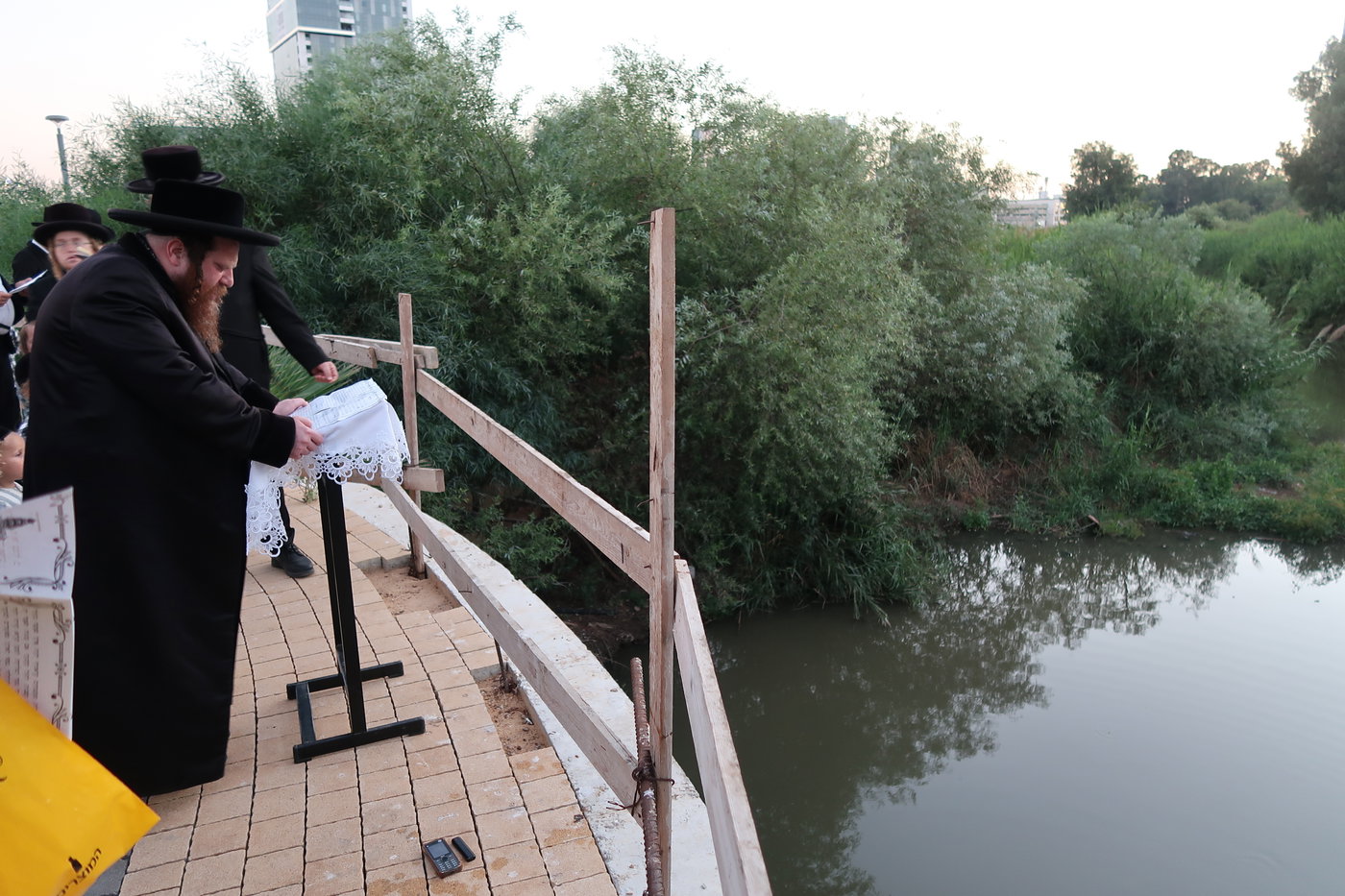 האדמו"ר ממיאלען בתשליך