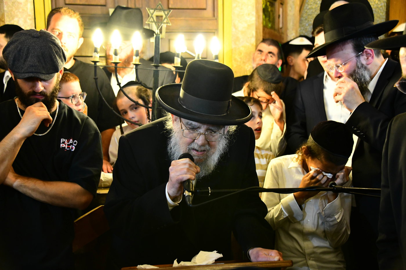 מסע הלויית הגר"מ אויערבאך זצ"ל