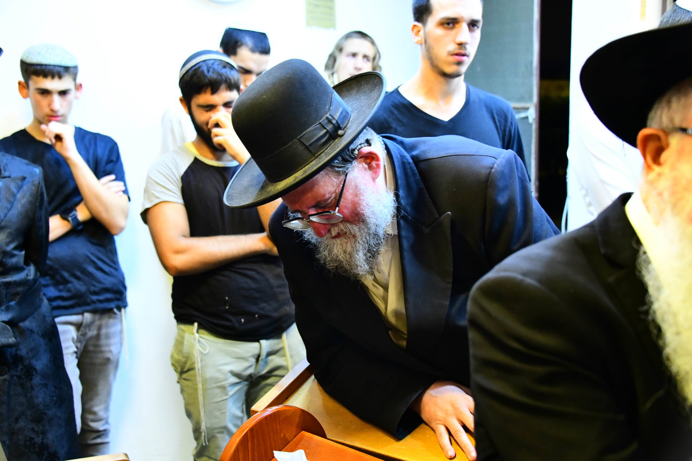 מסע הלויית הגר"מ אויערבאך זצ"ל
