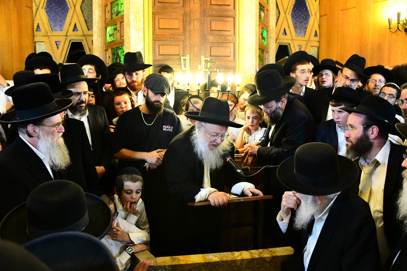 מסע הלויית הגר"מ אויערבאך זצ"ל