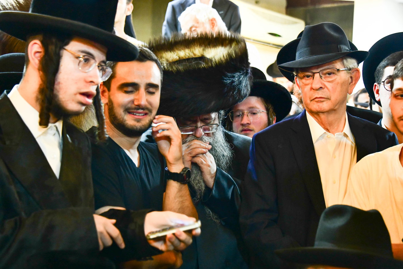 מסע הלויית הגר"מ אויערבאך זצ"ל
