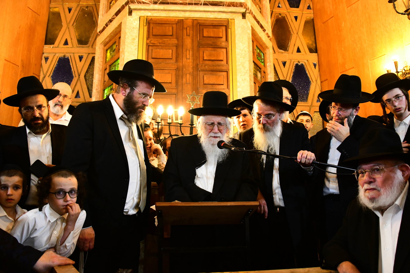 מסע הלויית הגר"מ אויערבאך זצ"ל