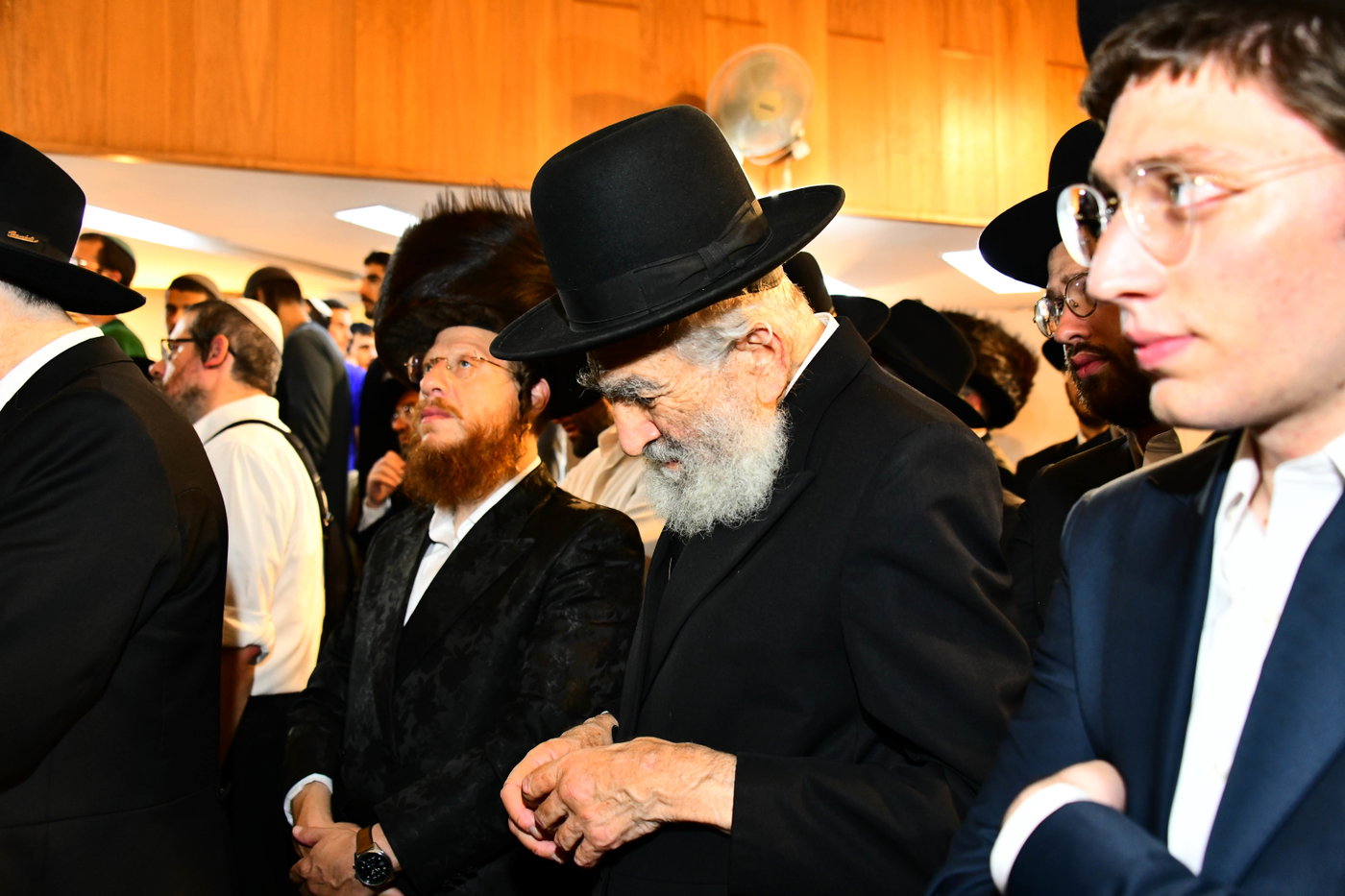 מסע הלויית הגר"מ אויערבאך זצ"ל