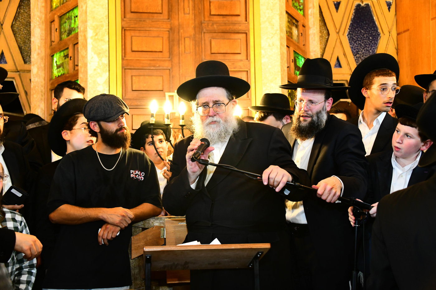 מסע הלויית הגר"מ אויערבאך זצ"ל