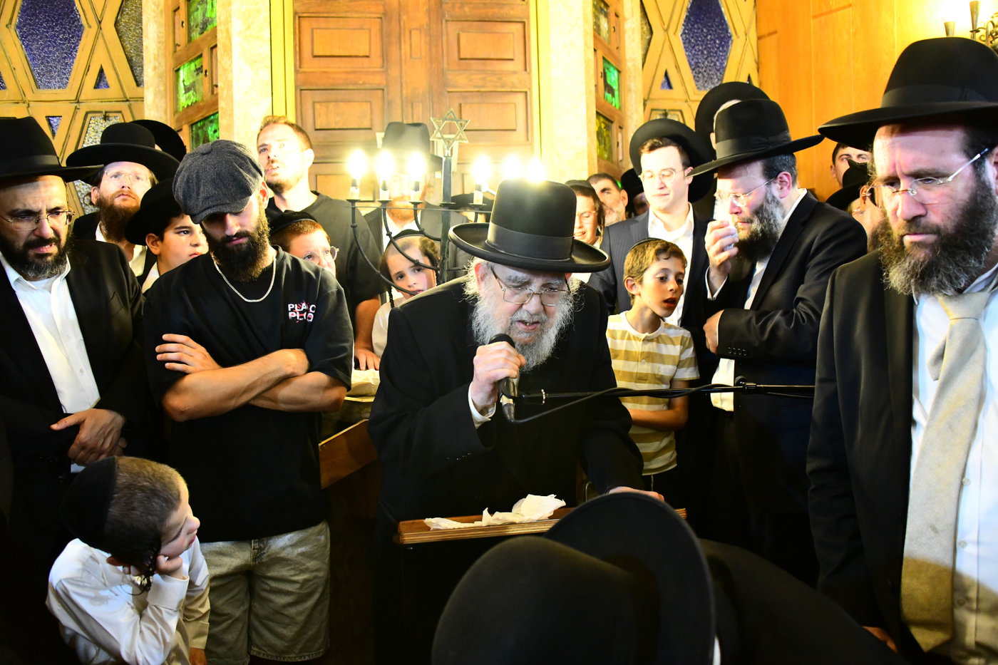 מסע הלויית הגר"מ אויערבאך זצ"ל