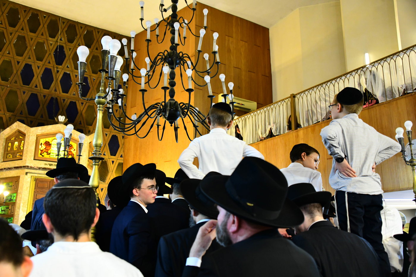 מסע הלויית הגר"מ אויערבאך זצ"ל