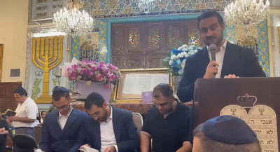 בלב טהרן: המעמד המרגש של הסליחות האחרונות בערב הצום