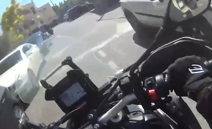 מרדף דרמטי בכפר יאסיף: רוכב קטנוע הרכיב ילד בן 7 ונמלט מהמשטרה