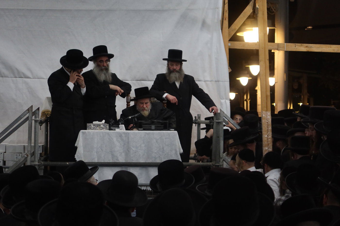 האדמו"ר מרחמסטריווקא בתשליך