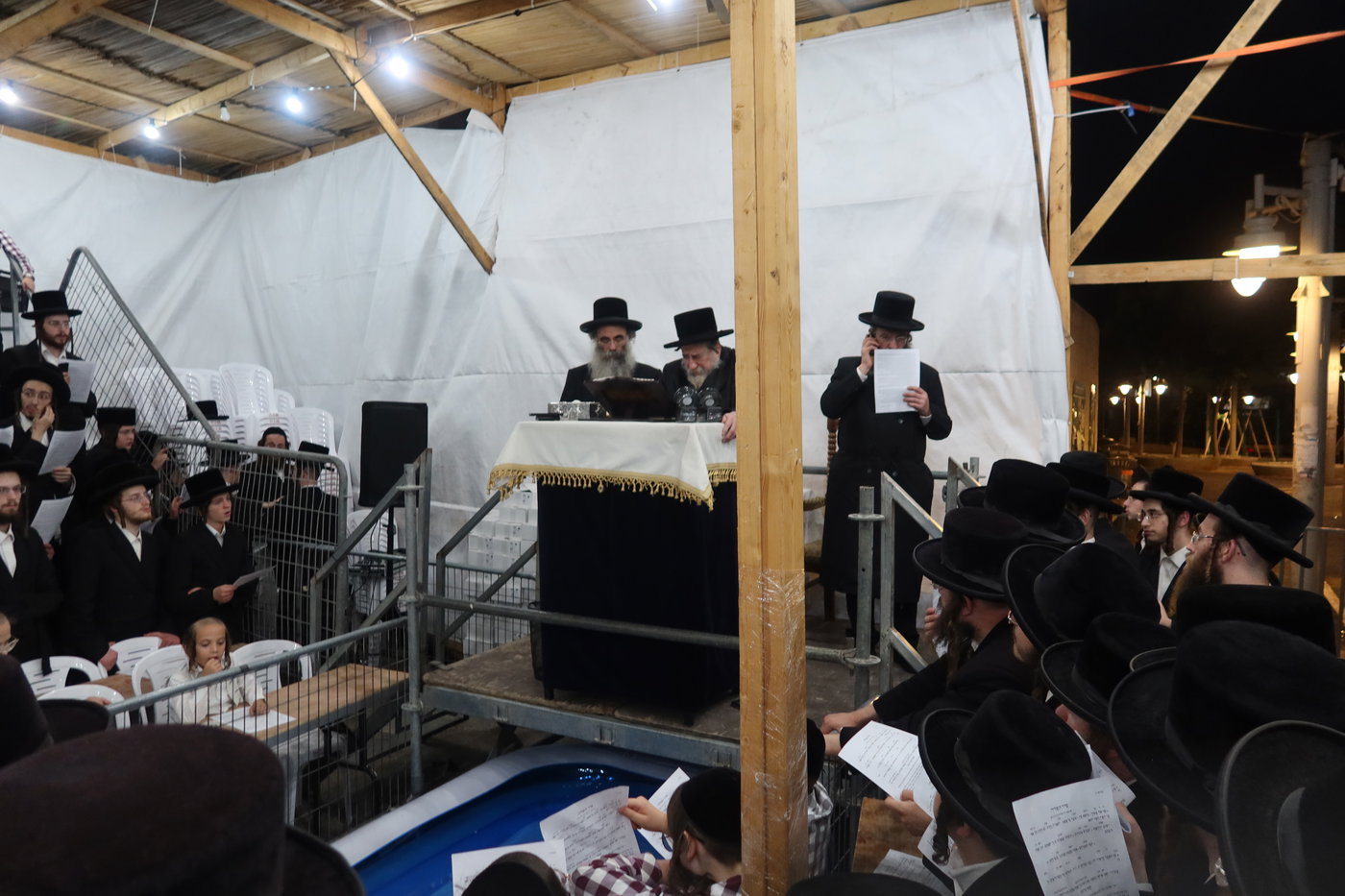 האדמו"ר מרחמסטריווקא בתשליך
