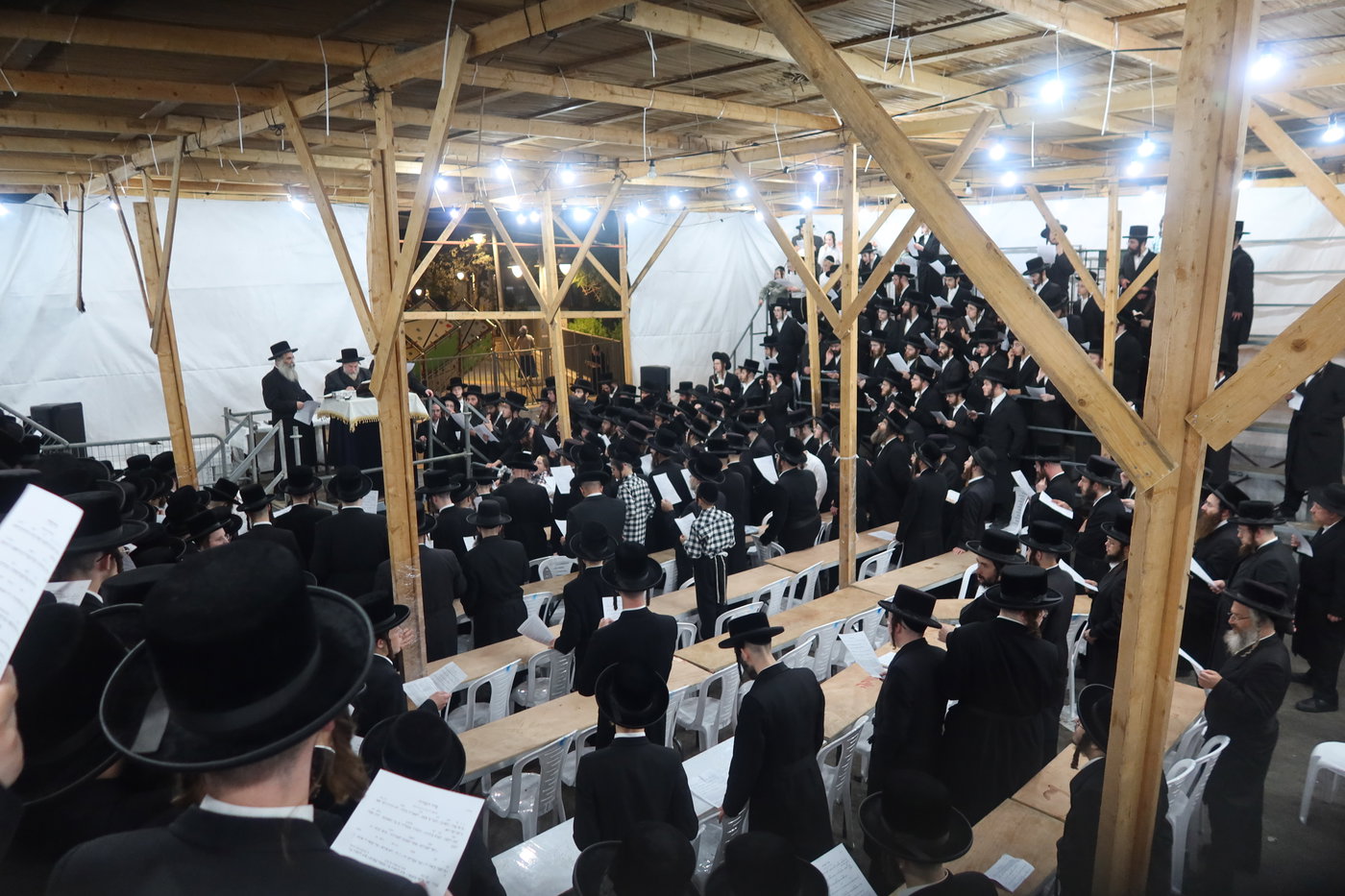 האדמו"ר מרחמסטריווקא בתשליך