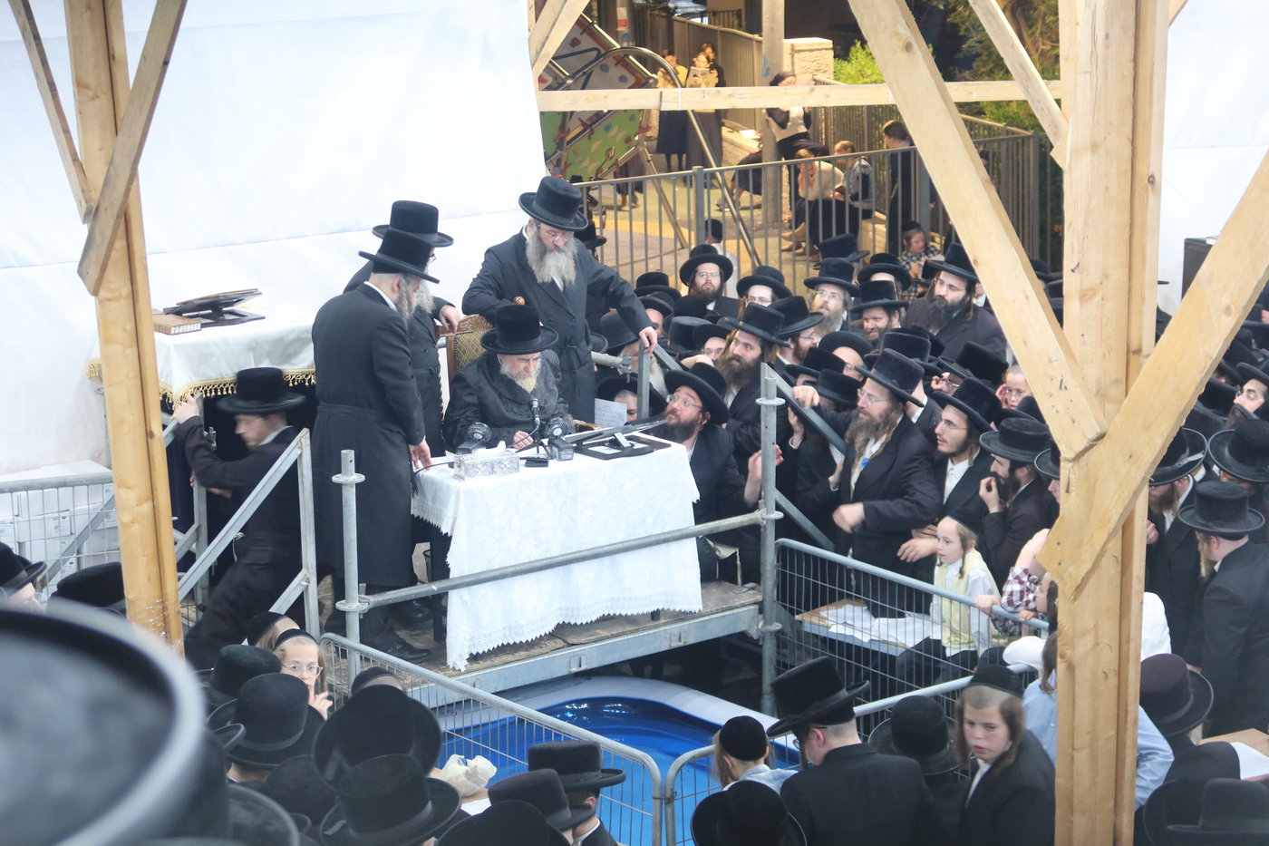 האדמו"ר מרחמסטריווקא בתשליך