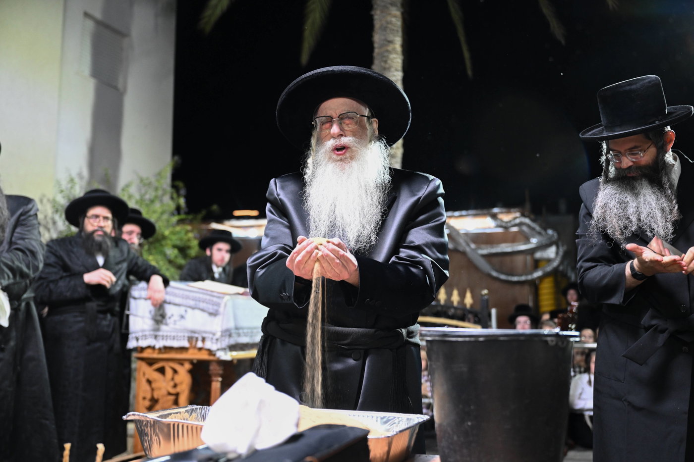 האדמו"ר מצאנז במנהג כפרות