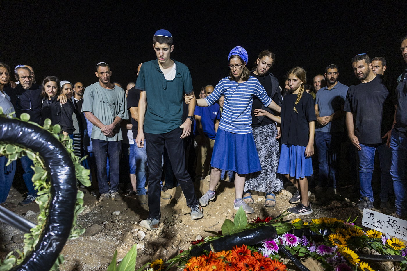 מסע הלוויה, הלילה