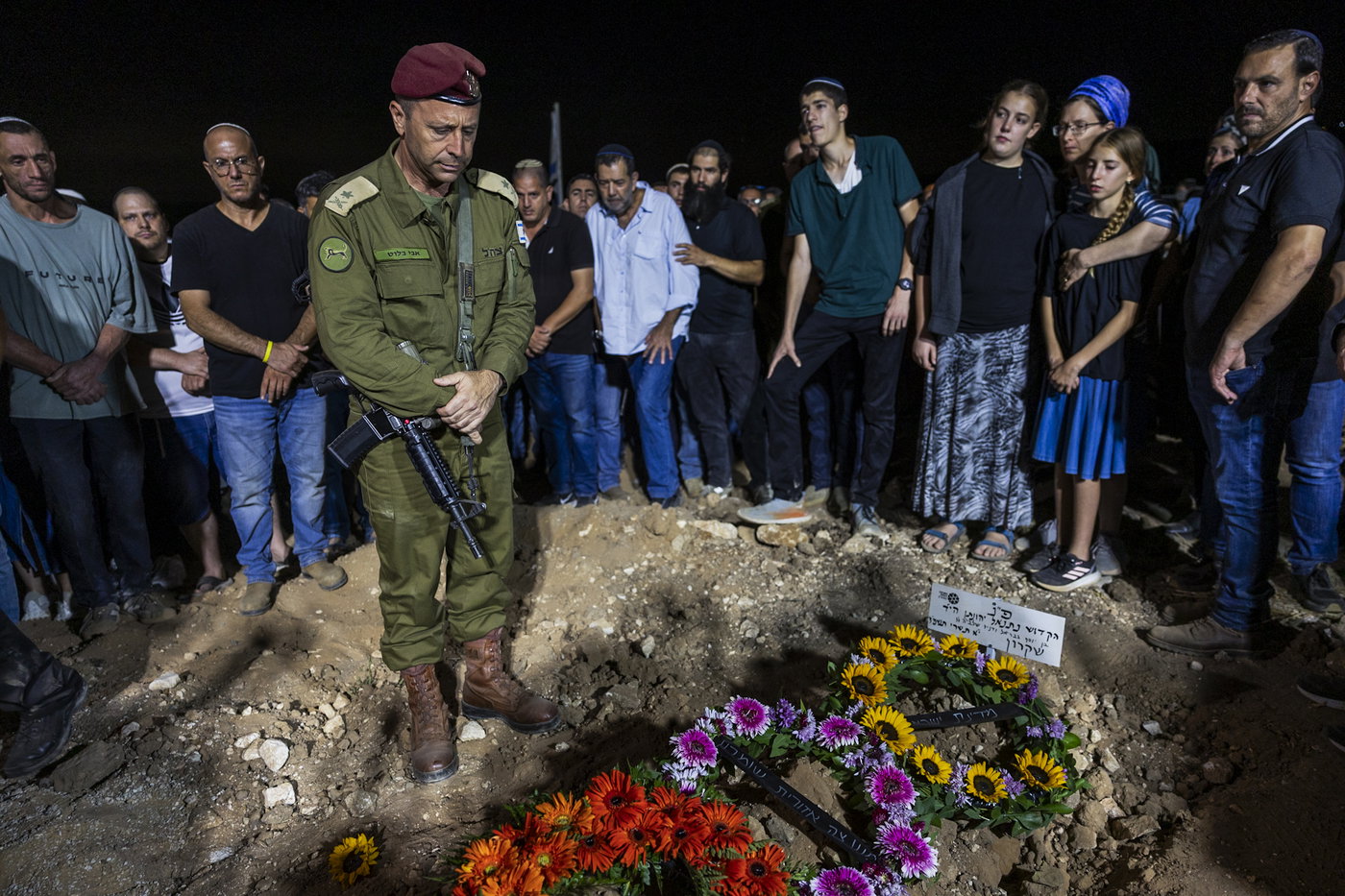 מסע הלוויה, הלילה