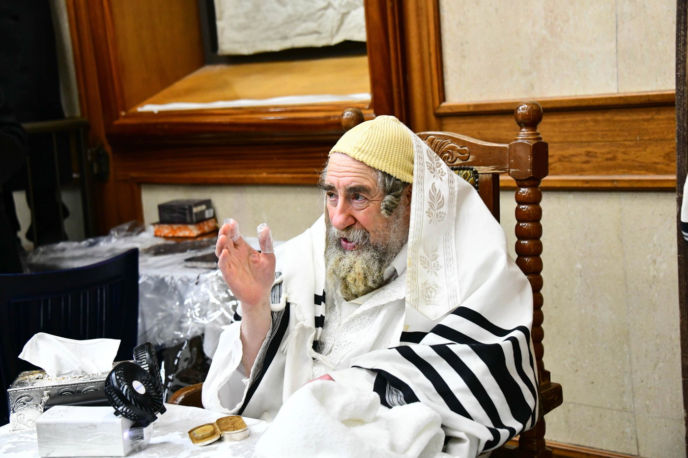 מוצאי יו"כ בחצה"ק רחמסטריווקא