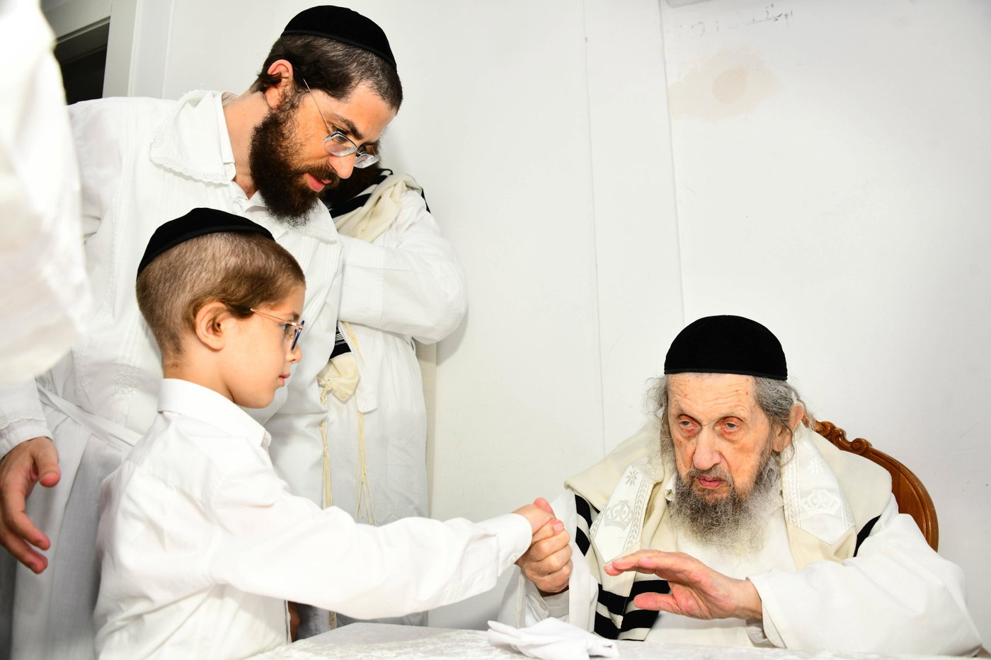 ליל כל נדרי בישיבת סלבודקה
