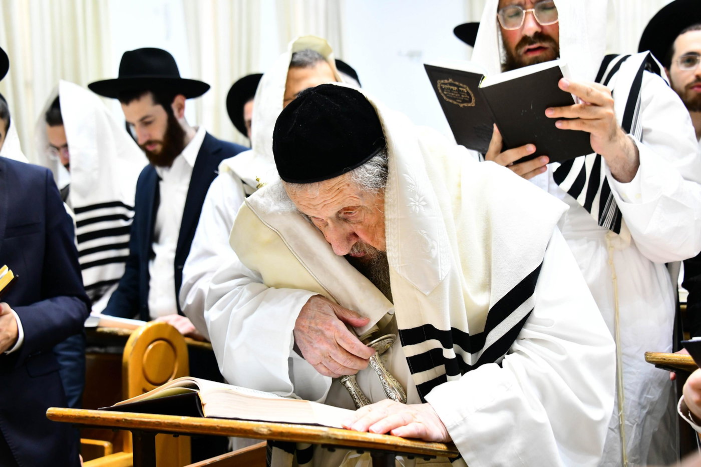 ליל כל נדרי בישיבת סלבודקה