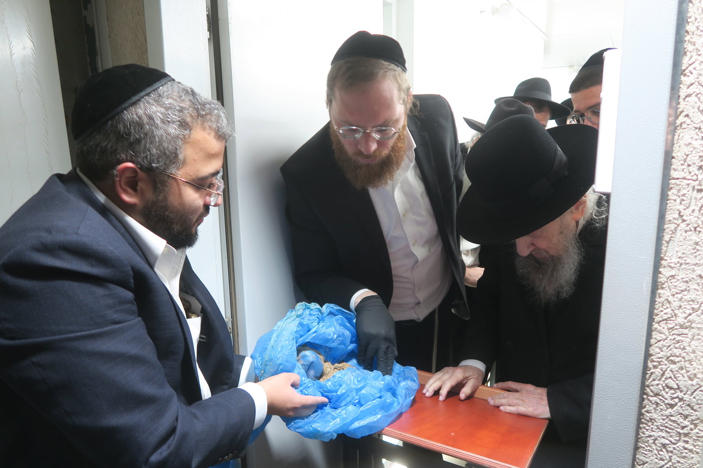 הגר"ד לנדו במנהג כפרות