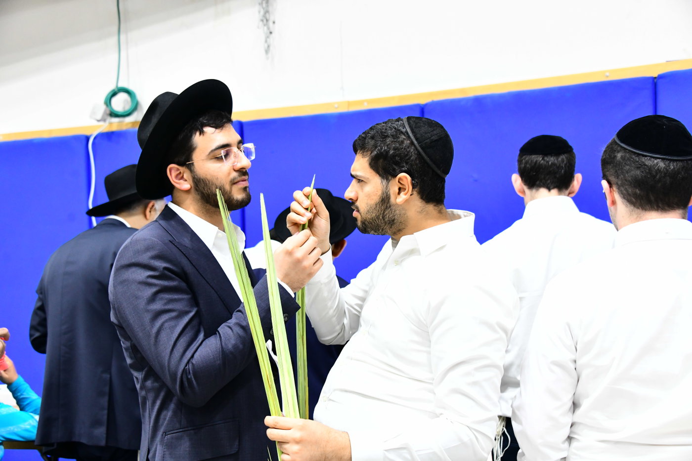 אווירת ערב חג הסוכות בבני ברק