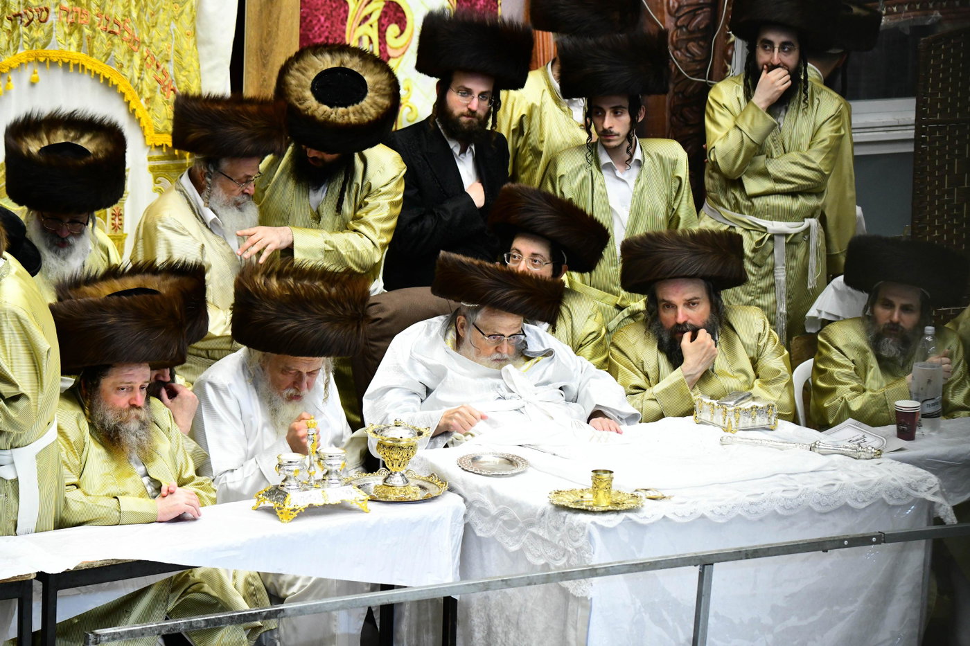 האדמו"ר מתולדות אברהם יצחק בטיש מוצאי יום כיפור