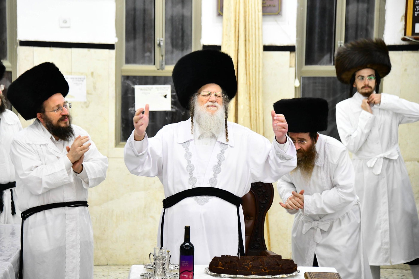 מוצאי יו"כ במודז'יץ