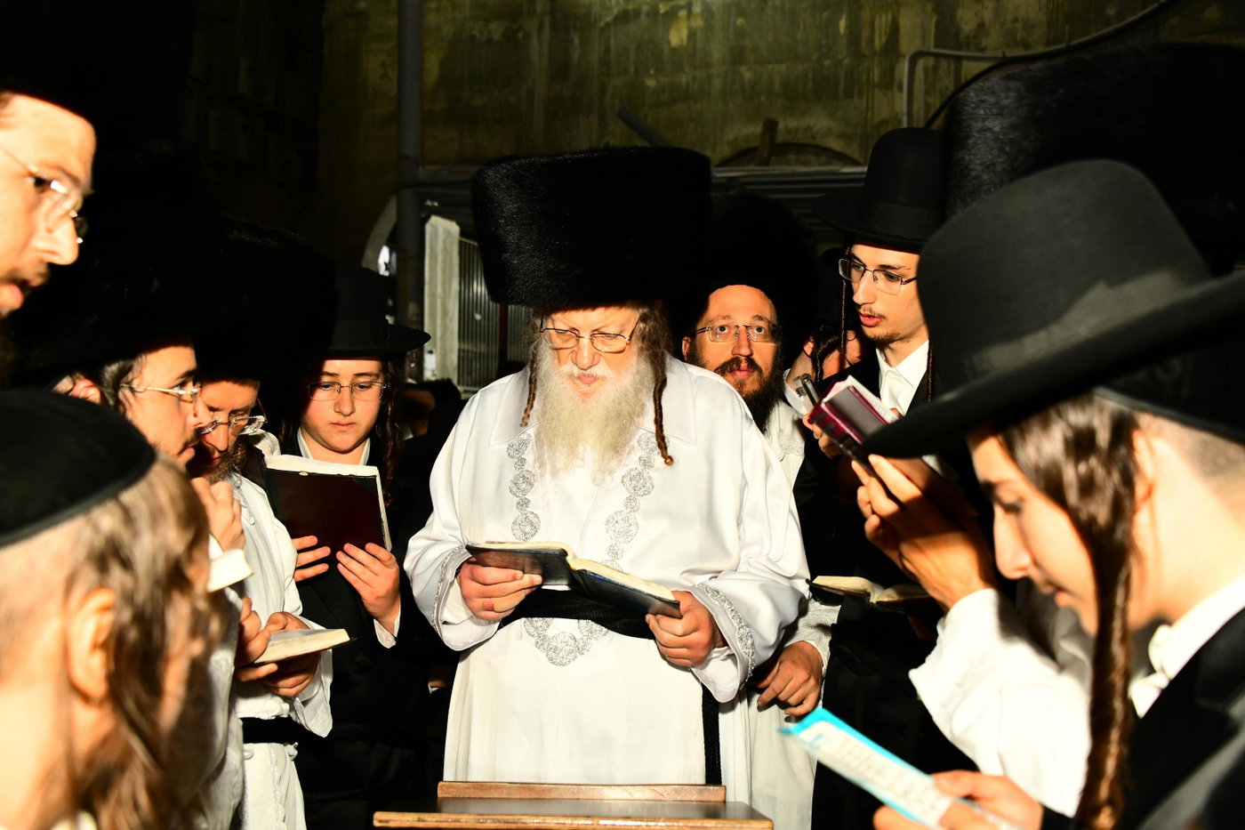 מוצאי יו"כ במודז'יץ