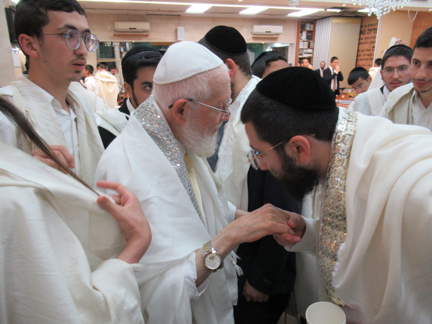 מוצאי יו"כ בכסא רחמים