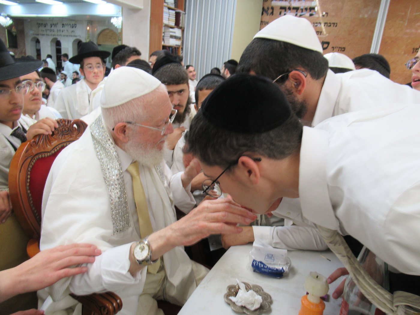 מוצאי יו"כ בכסא רחמים