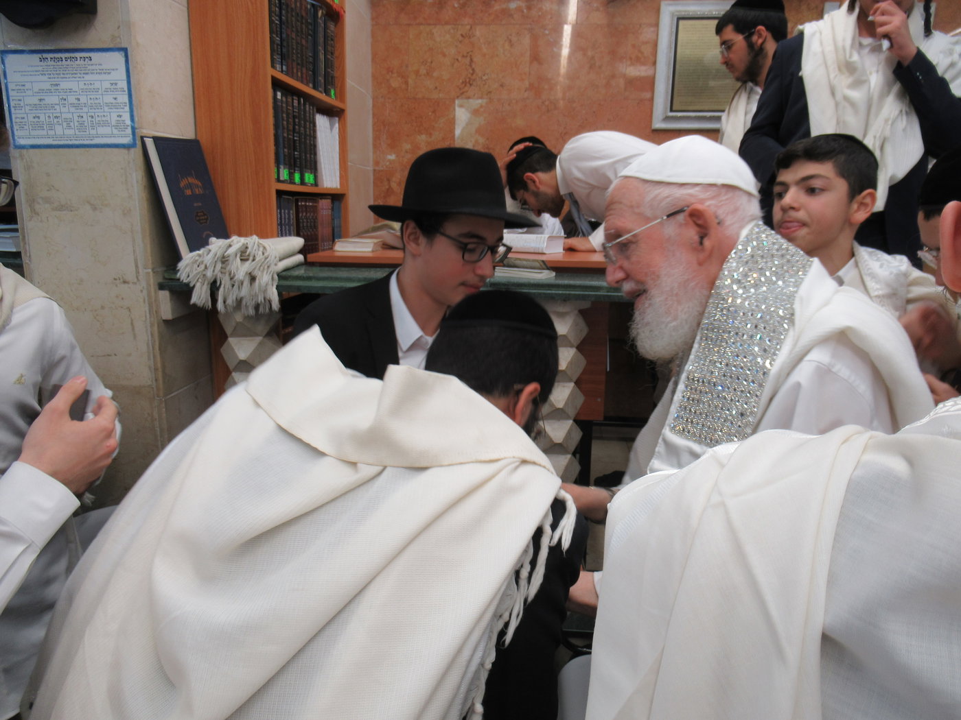 מוצאי יו"כ בכסא רחמים