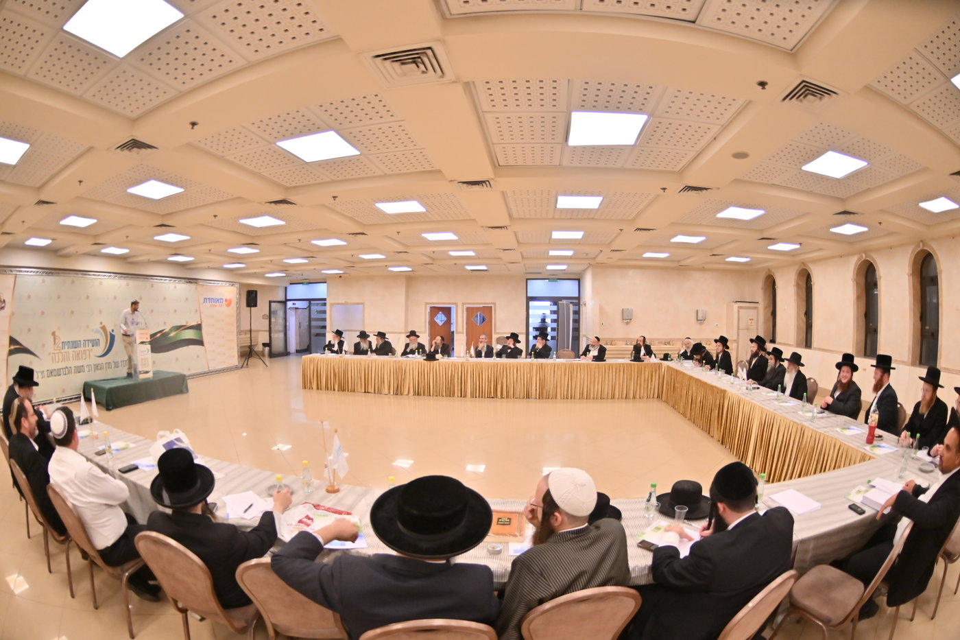 הועידה לרפואה והלכה של מכון יד הרמ"ה לזכרו של הגר"מ הלברשטאם 