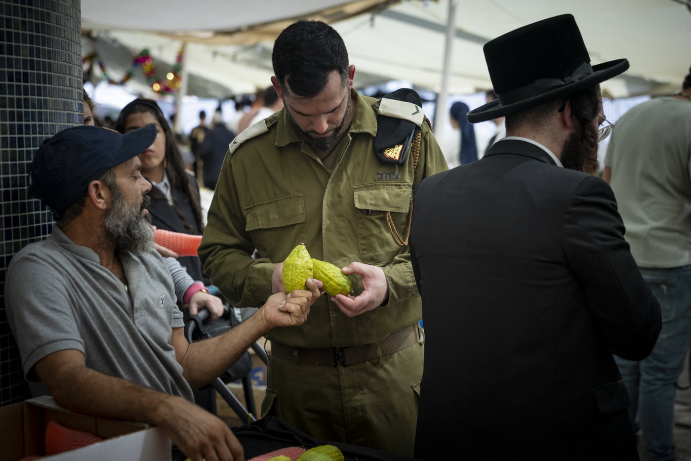 ארבעת המינים בשוק מחנה יהודה בירושלים