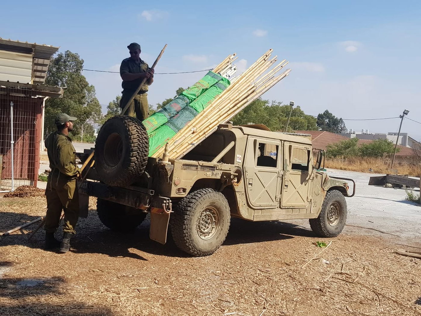 סוכות בצה"ל
