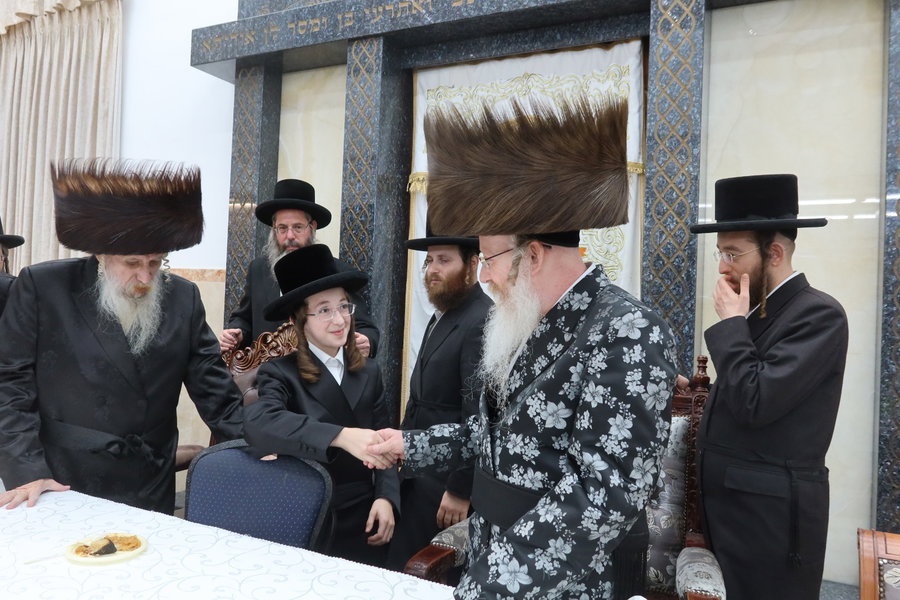 הפלפול ששבה את הלבבות: חתן המצוות העלה חיוך רחב על פני הרבנים