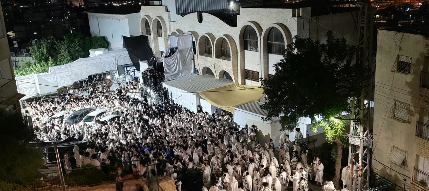 ערב ומוצאי יו"כ בחצה"ק סערט ויזניץ