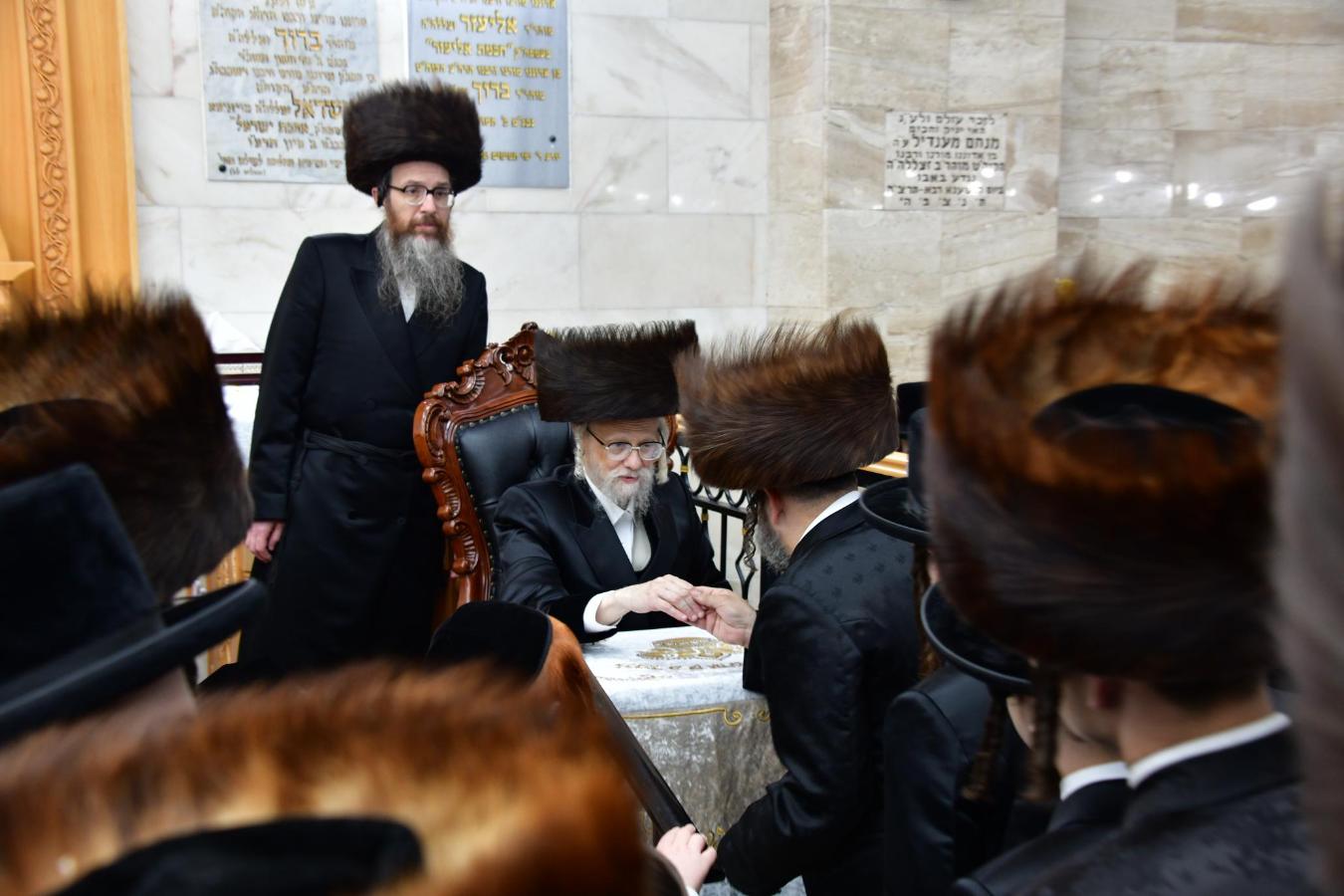 ערב ומוצאי יו"כ בחצה"ק סערט ויזניץ
