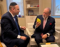השגריר קיבל אתרוג 'חזון איש' מהבכיר החרדי והגיב בהתרגשות: "זאת הפעם הראשונה שלי"