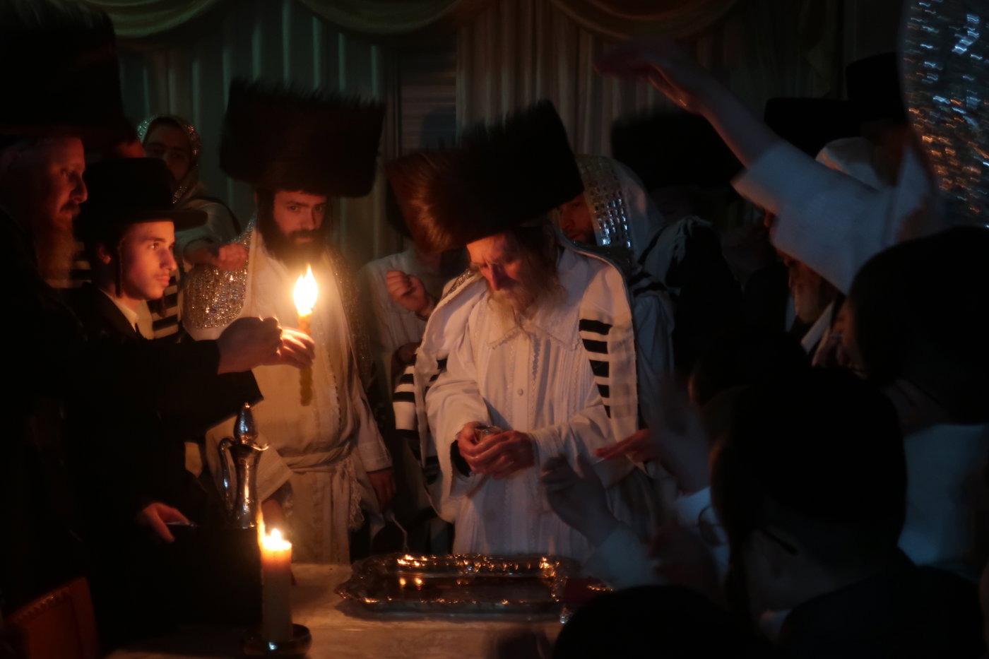 ערב ומוצאי יו"כ בחצה"ק ערלוי