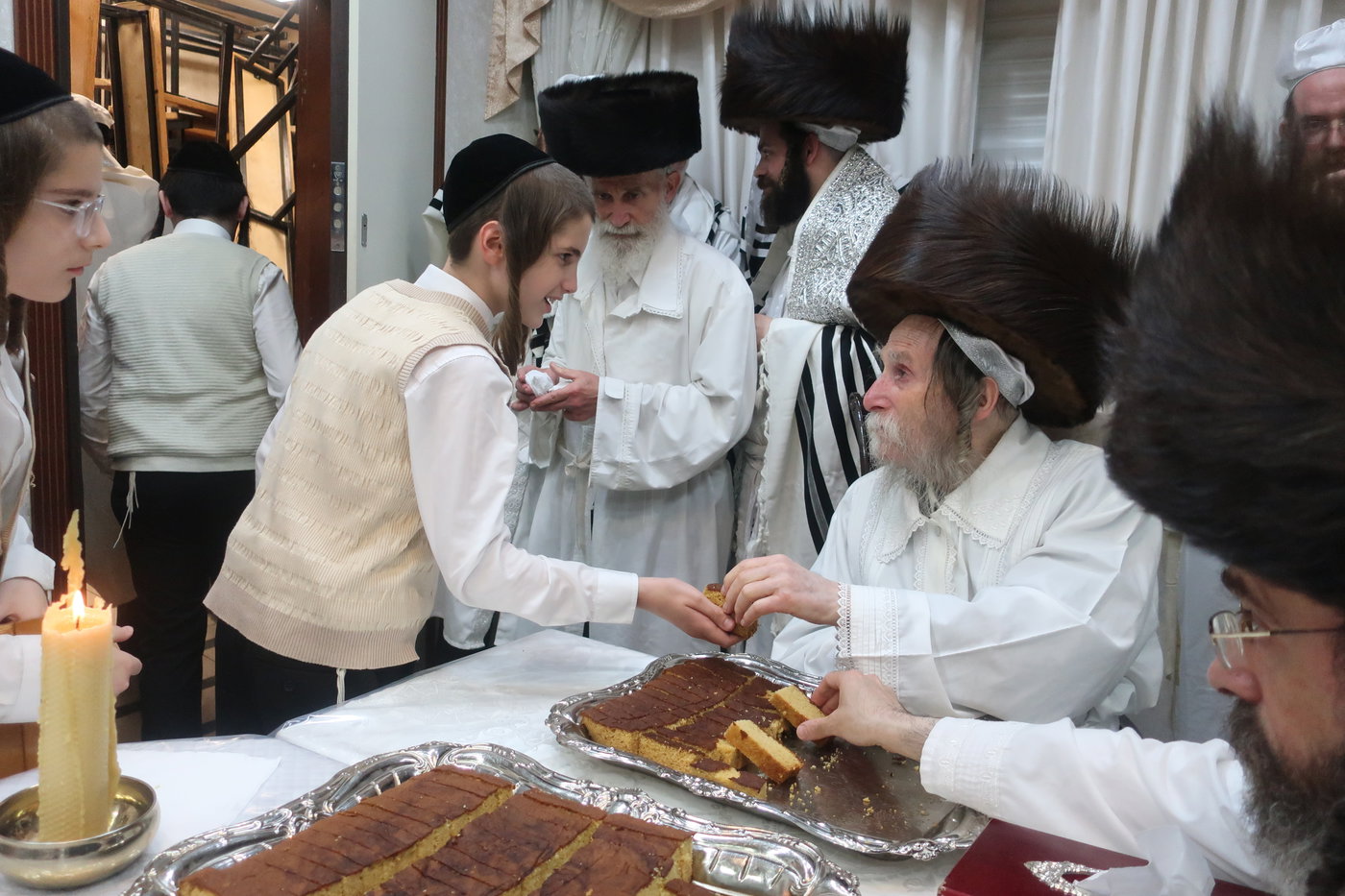 ערב ומוצאי יו"כ בחצה"ק ערלוי