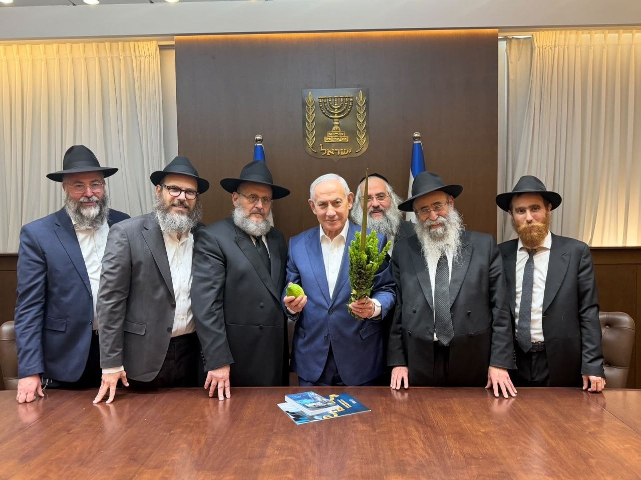 "אתה הולך לשם עם אבוקה גדולה": משלחת חב"ד נפגשה עם נתניהו לפני האו"ם