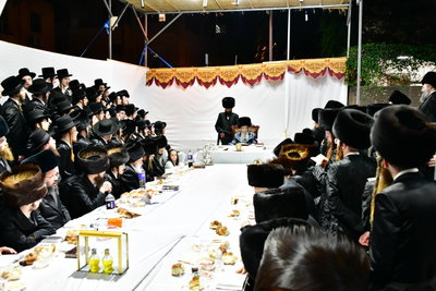האדמו"ר מאלכסנדר בטיש חוה"מ סוכות