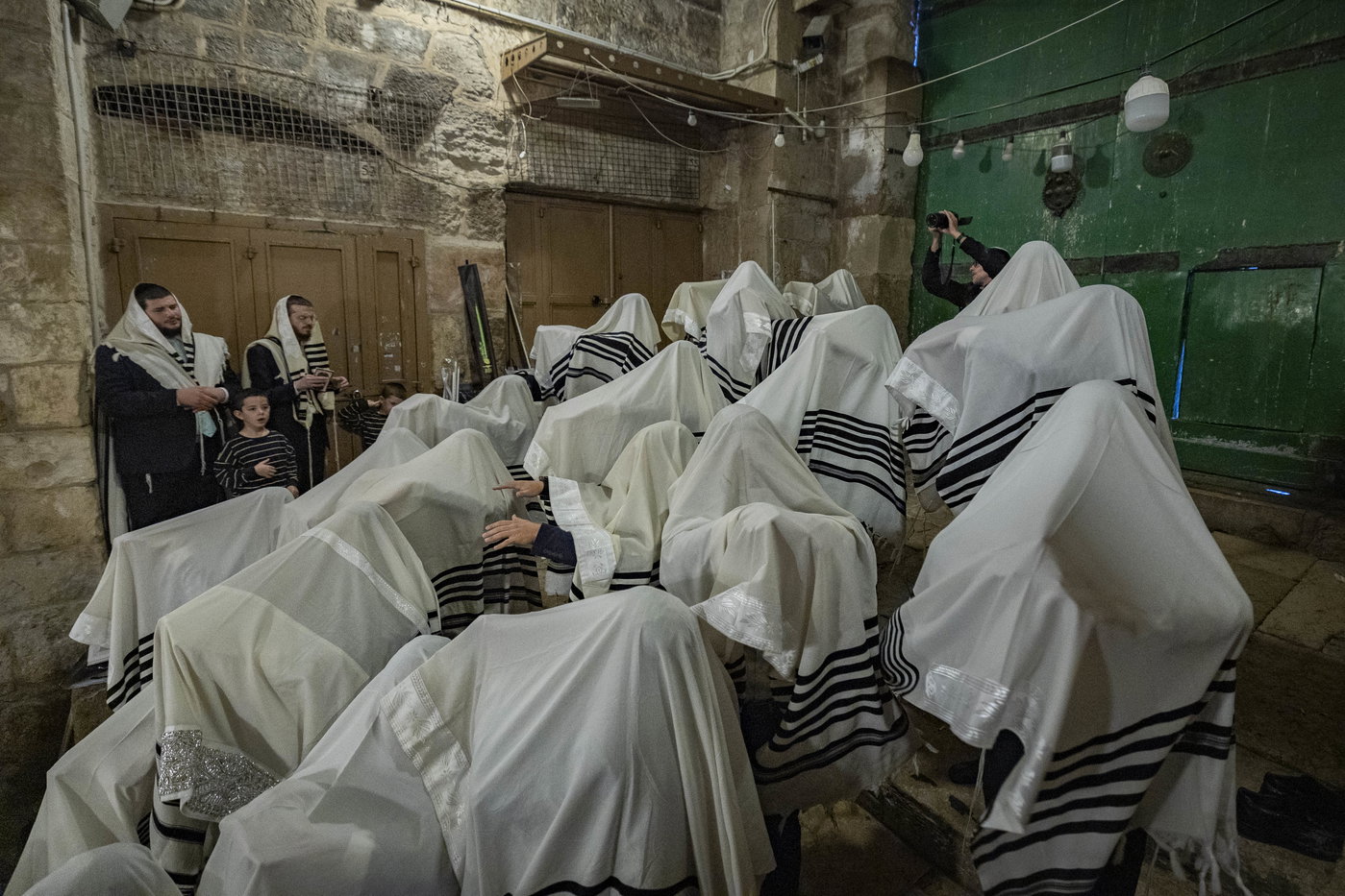 תפילת יום א' דחול המועד סוכות בעיר העתיקה בירושלים
