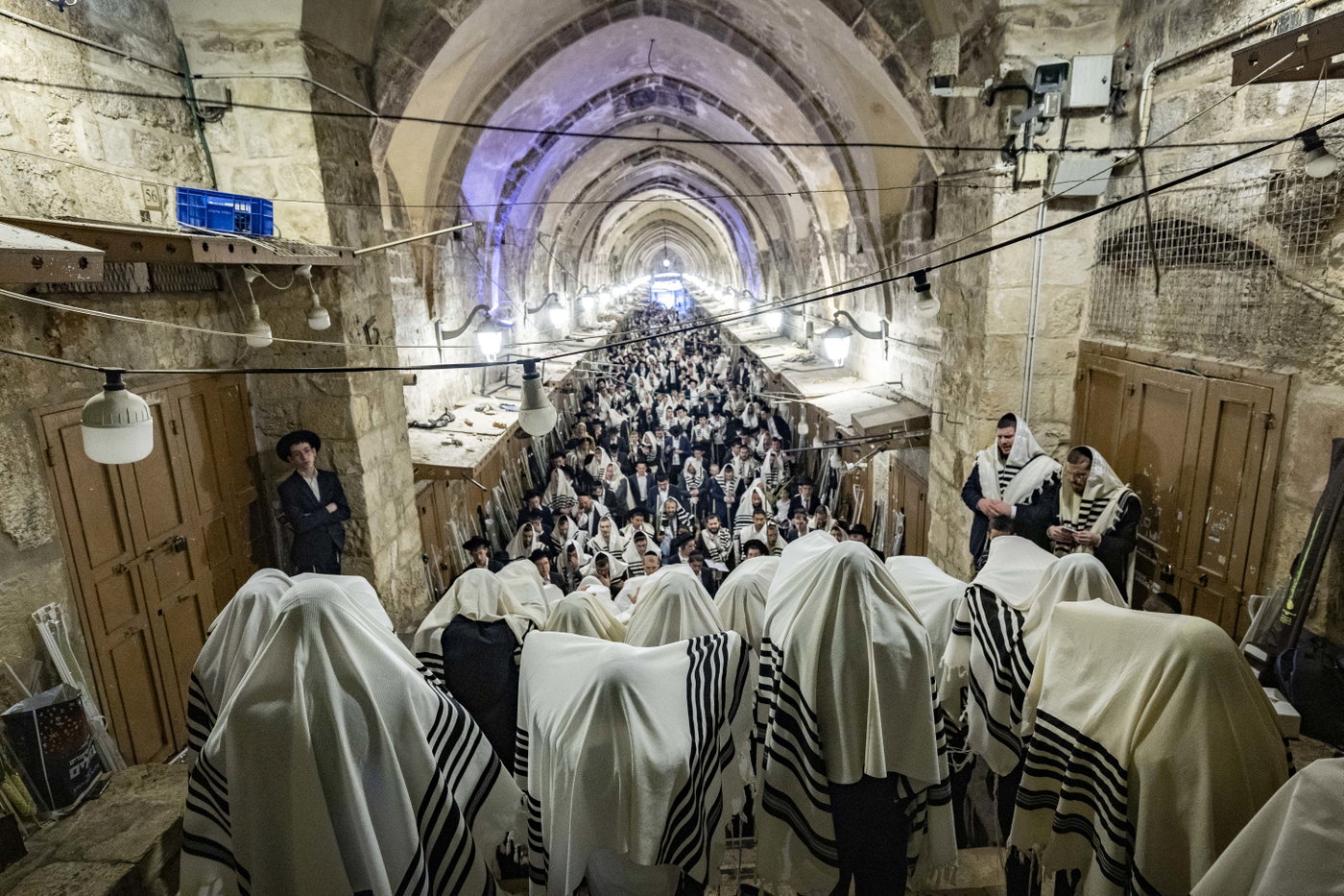 תפילת יום א' דחול המועד סוכות בעיר העתיקה בירושלים